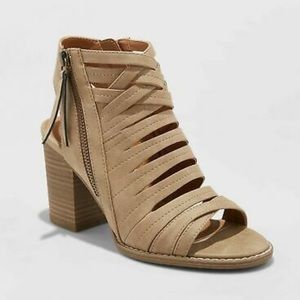 Microsuede taupe heeled sandal